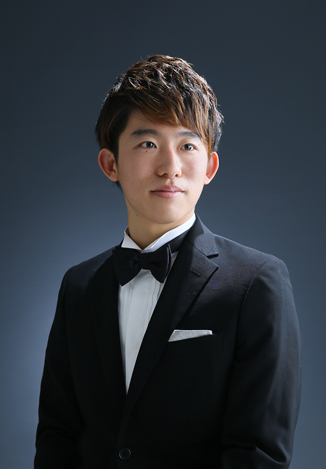 さいたま市大宮フォトスタジオラヴュー本店で撮影された演奏会用プログラム用写真