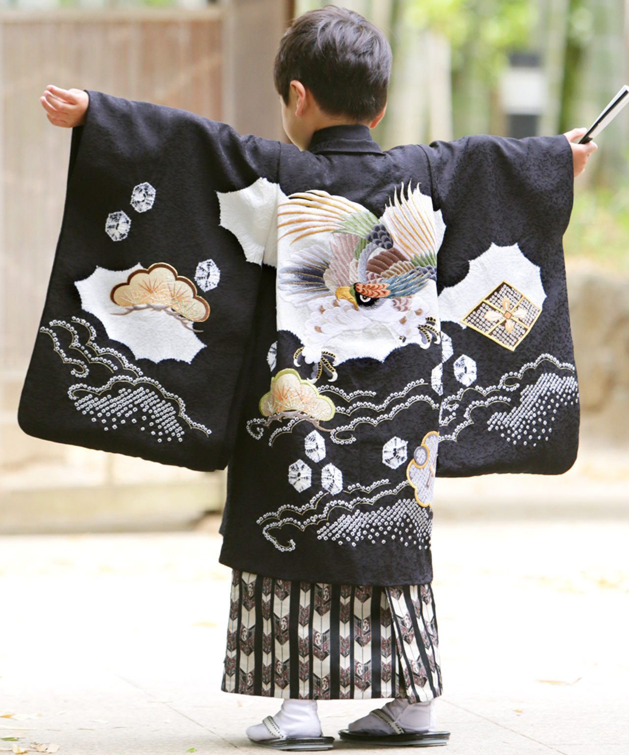 ラヴュー特選、七五三のお着物「正絹」_五歳_黒２