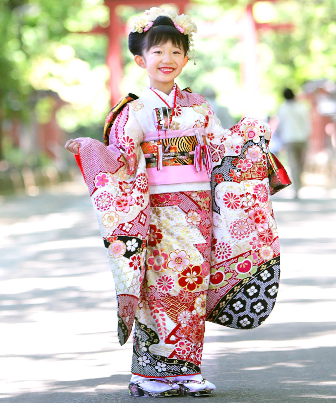 ラヴュー特選、七五三のお着物「正絹」_七歳_絵羽１
