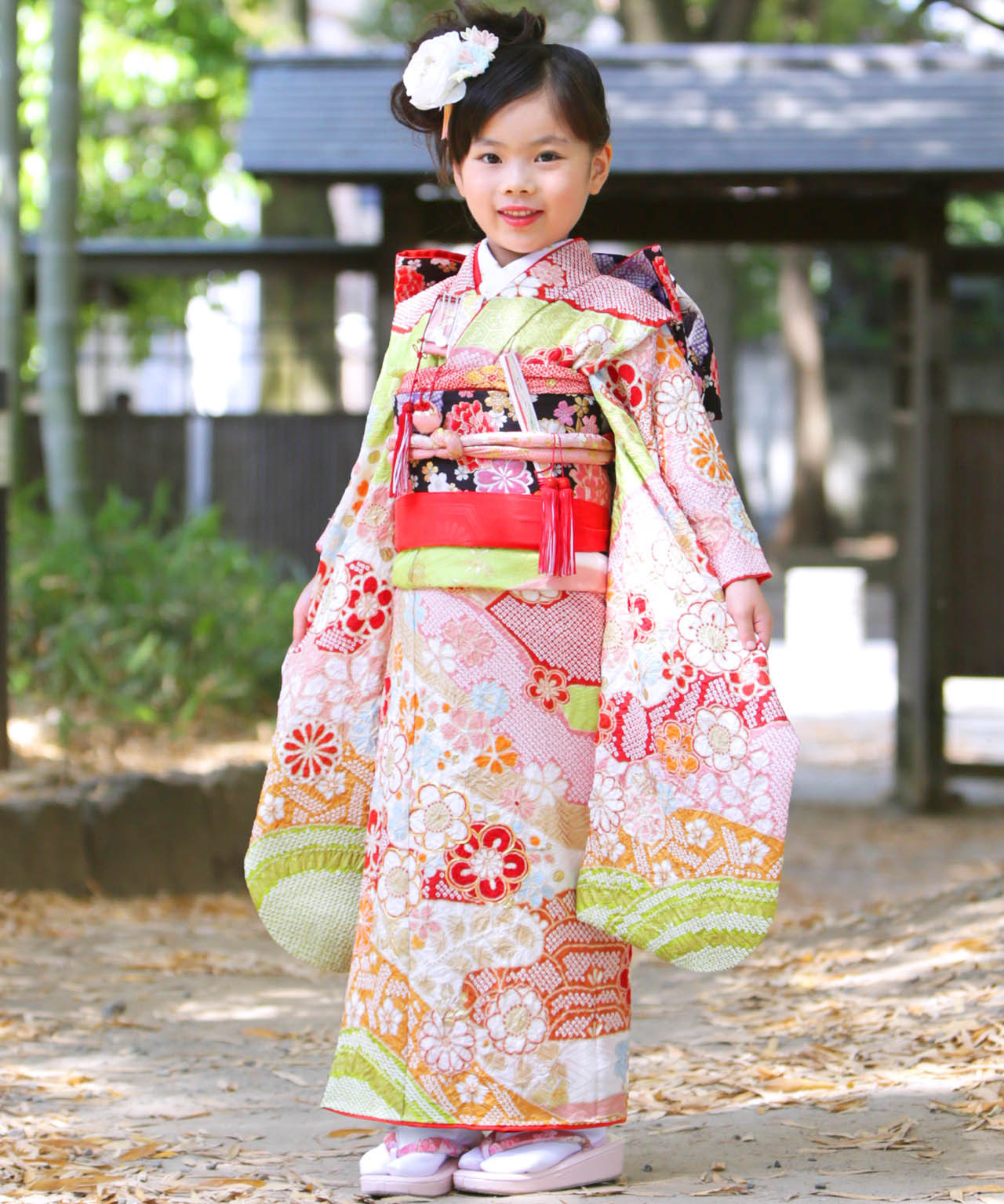 ラヴュー特選、七五三のお着物「正絹」_七歳_黄緑_絞り１