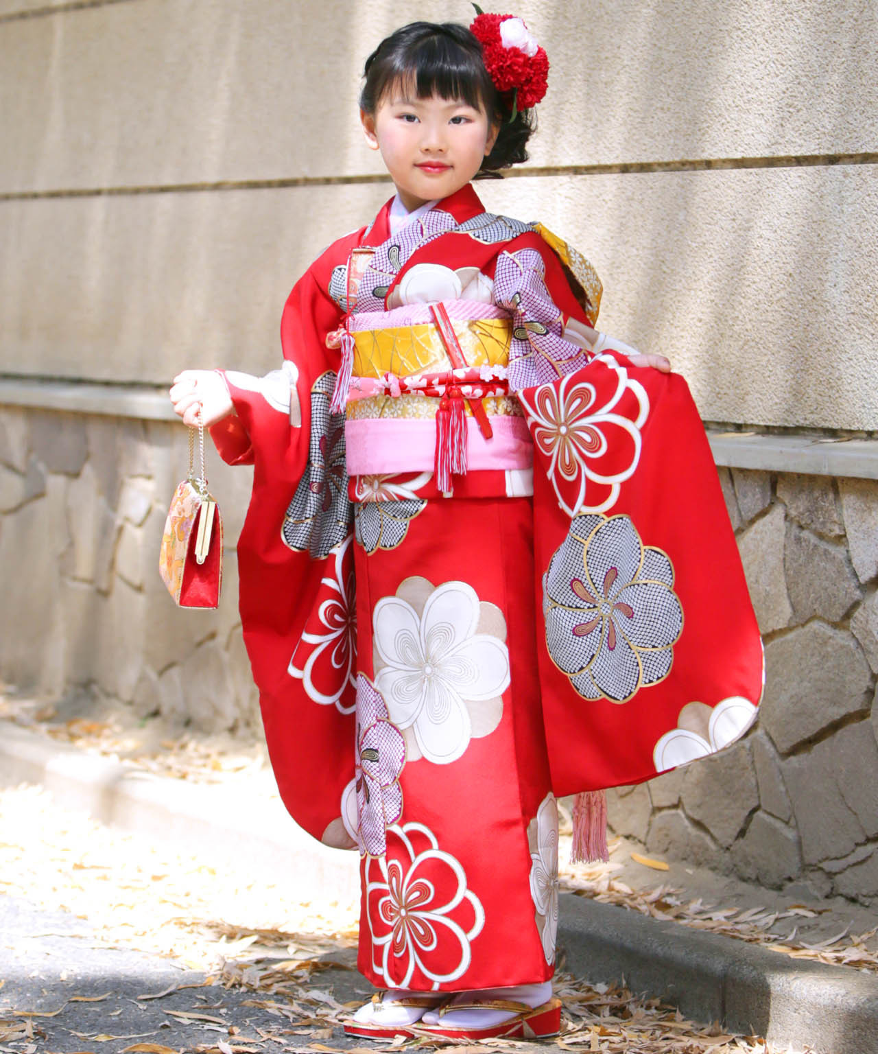 ラヴュー特選、七五三のお着物「正絹」_七歳_赤_大柄１