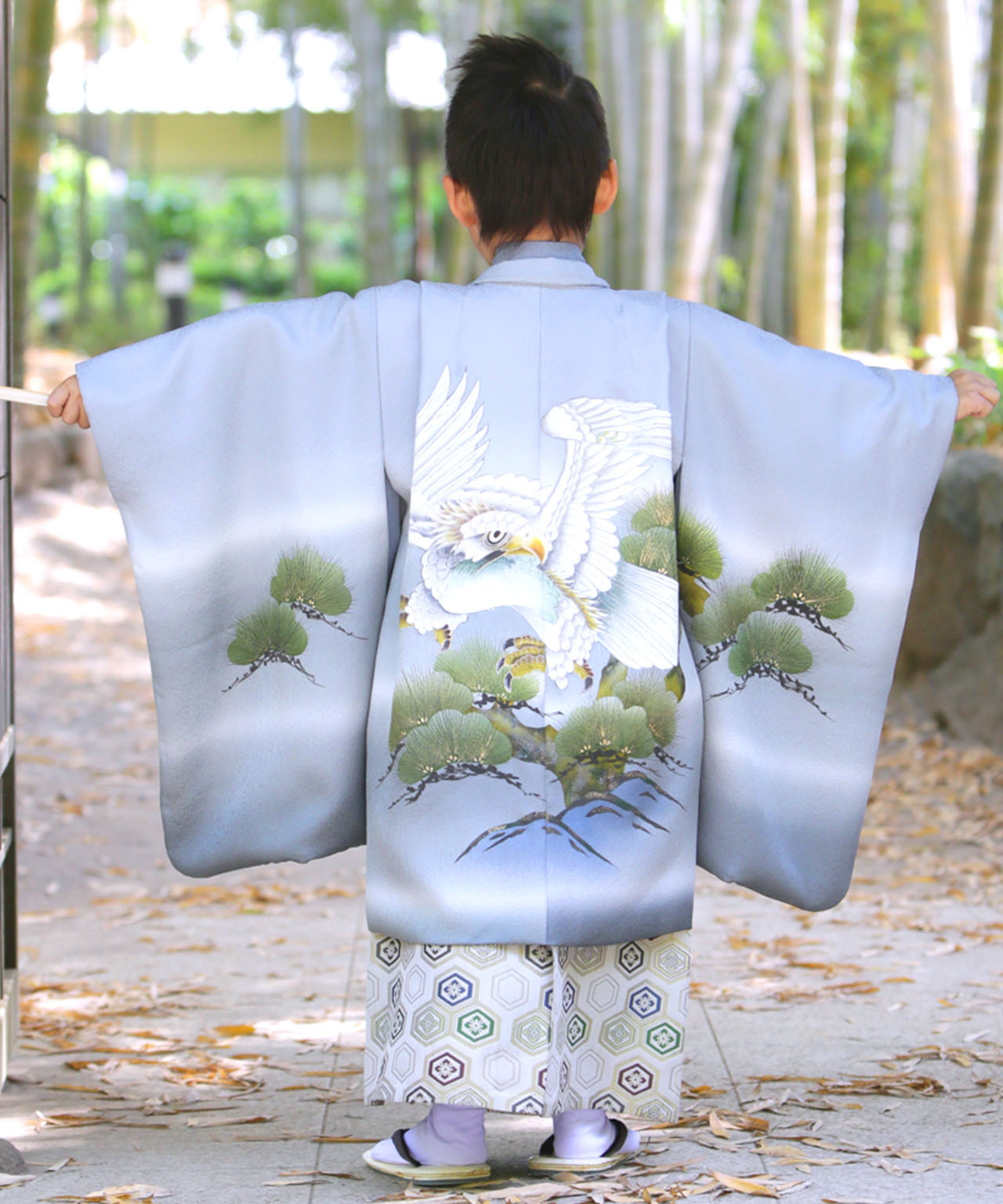 ラヴュー特選、七五三のお着物「正絹」_五歳_黒_グレー２