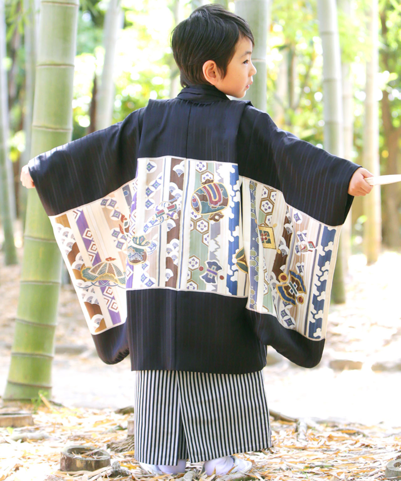 ラヴュー特選、七五三のお着物「正絹」_五歳_黒_打ち出の小槌２