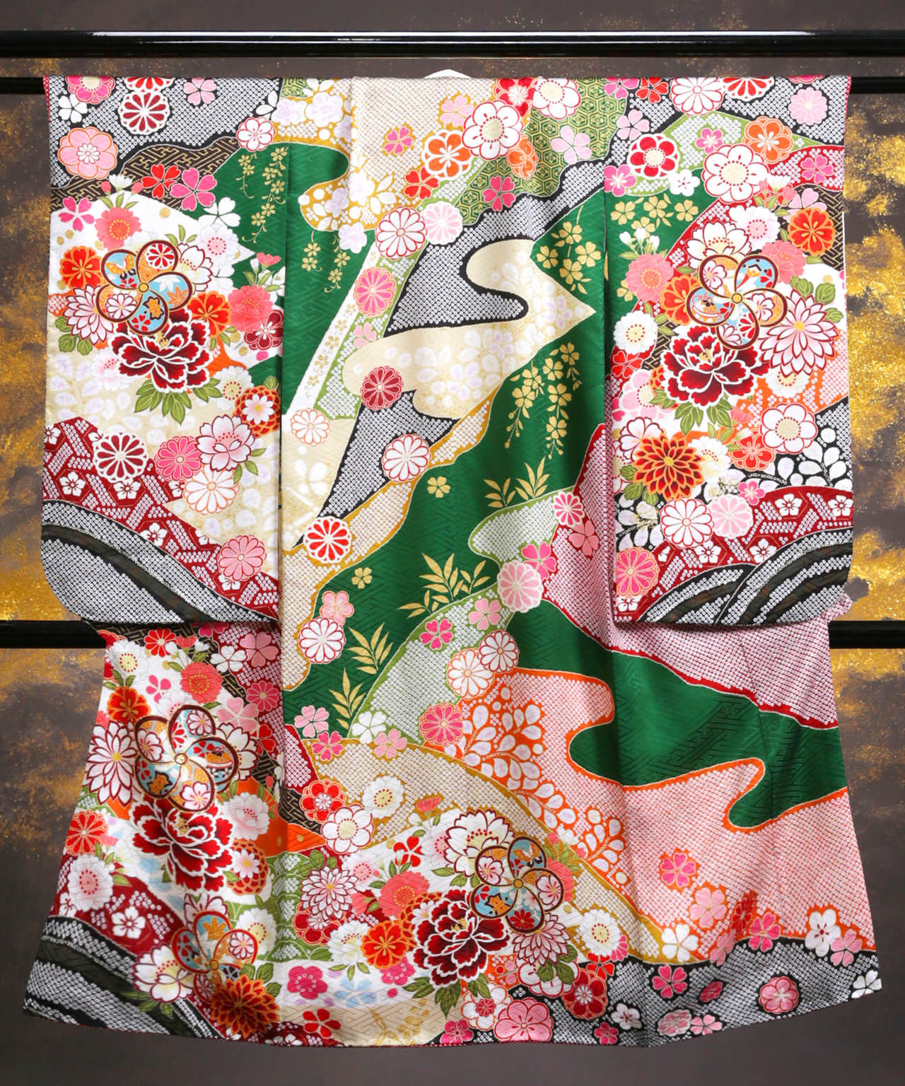 ラヴュー特選、七五三のお着物「正絹」_七歳_緑_絵羽２