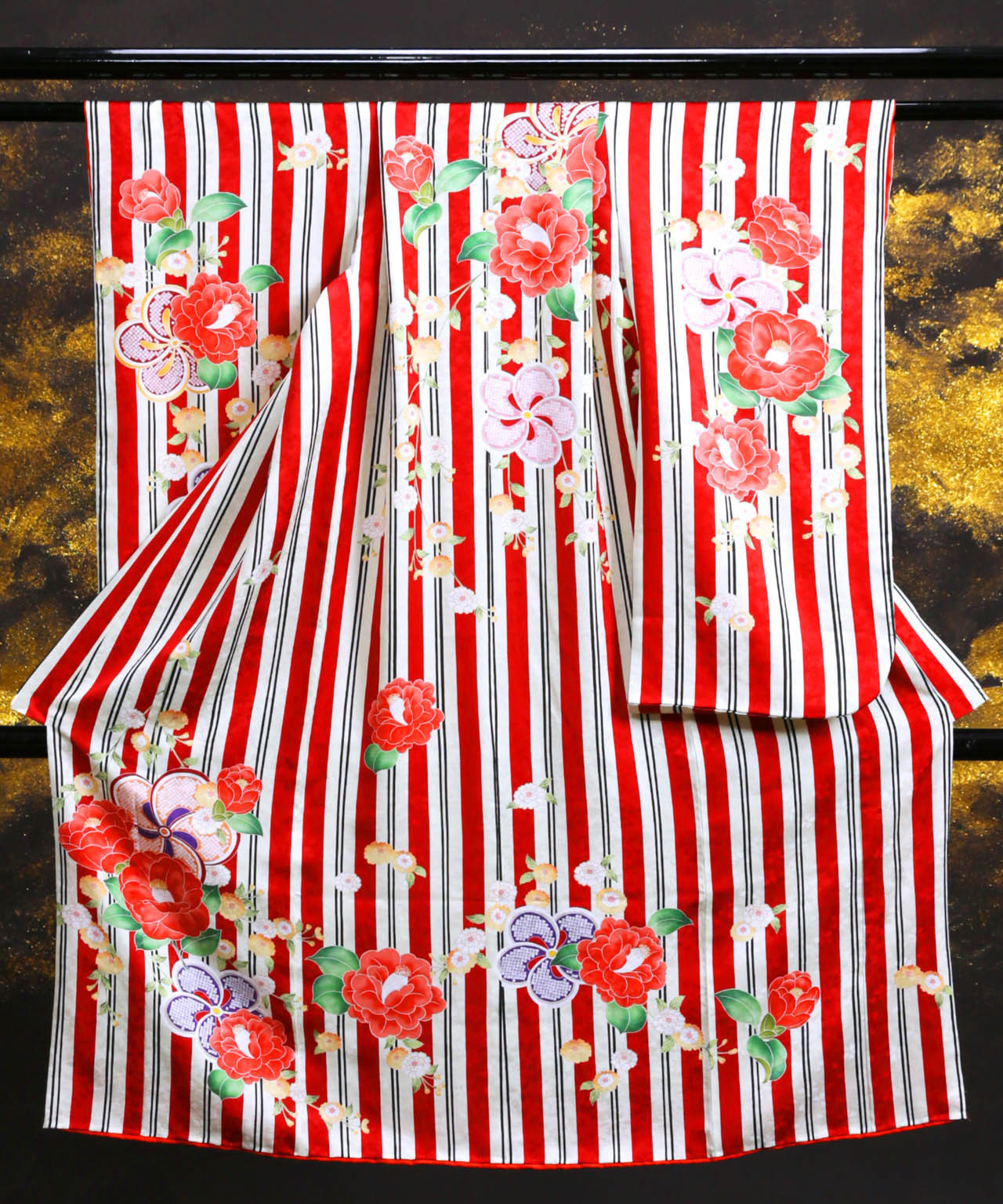 ラヴュー特選、七五三のお着物「正絹」_七歳_赤_モダン２