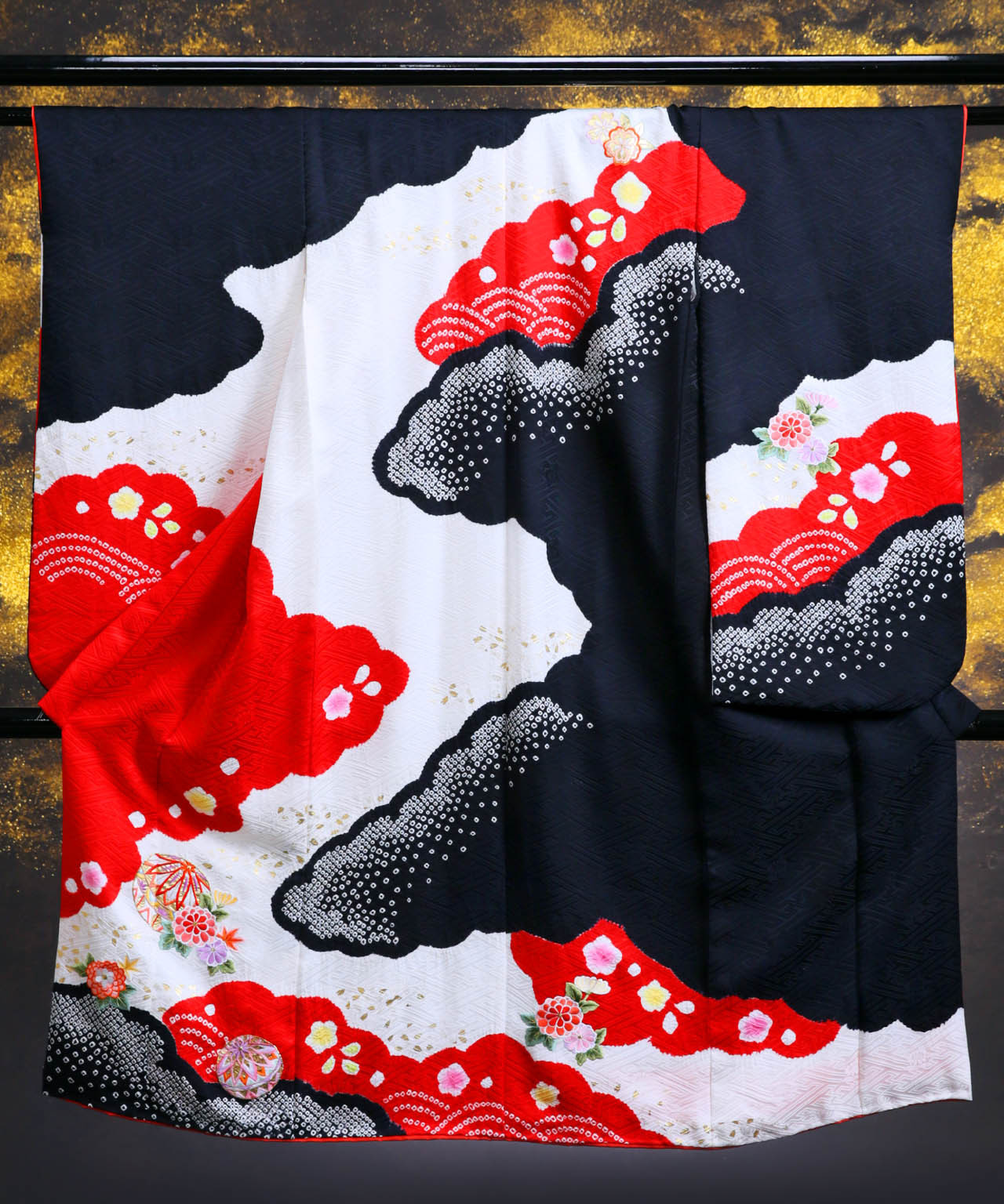 ラヴュー特選、七五三のお着物「正絹」_七歳_赤黒２