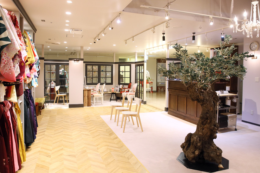 さいたま市大宮の写真館、そごう写真館ラヴューの内観１