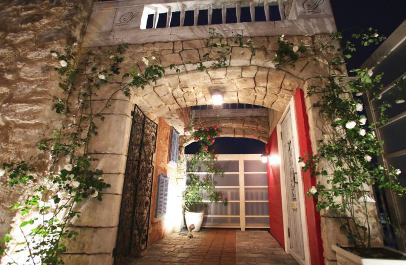 さいたま市大宮の写真館、フォトスタジオラヴュー本店の屋上ガーデンスタジオ「ラピュタ」夜景１