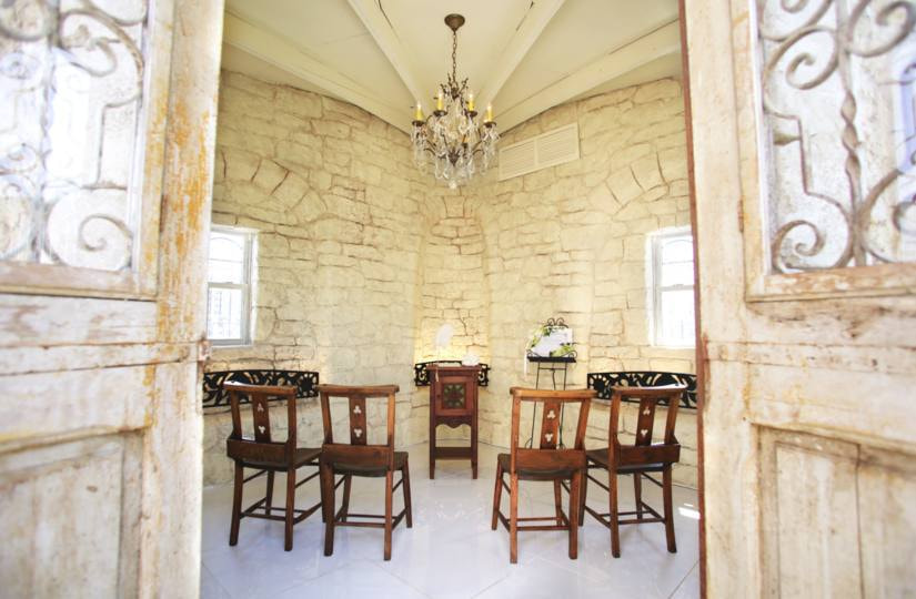 さいたま市大宮の写真館、フォトスタジオラヴュー本店の屋上ガーデンスタジオ「ラピュタ」昼景３_ドーム外より