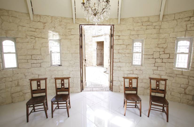 さいたま市大宮の写真館、フォトスタジオラヴュー本店の屋上ガーデンスタジオ「ラピュタ」昼景４_ドーム内