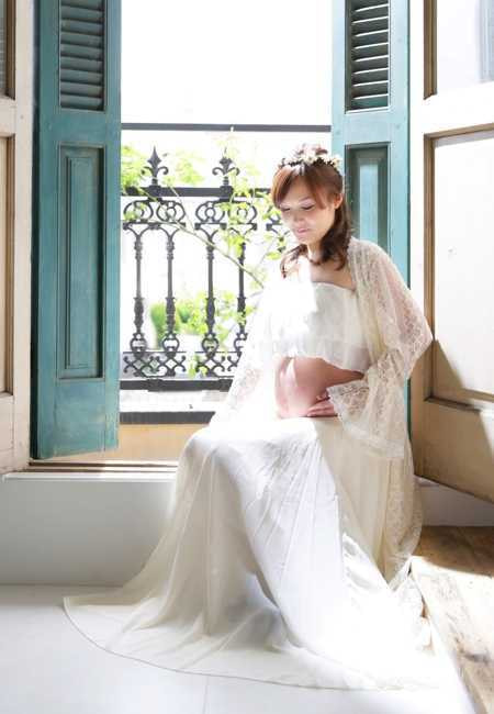 さいたま市大宮フォトスタジオラヴュー本店で撮影されたマタニティフォト１