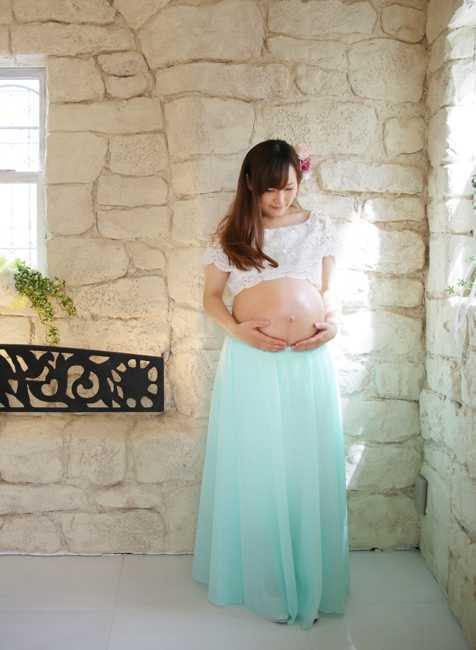 さいたま市大宮フォトスタジオラヴュー本店で撮影されたマタニティフォト１４