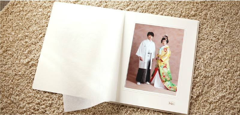 さいたま市大宮フォトスタジオラヴュー本店のウェディングフォト、一面台紙仕上げ