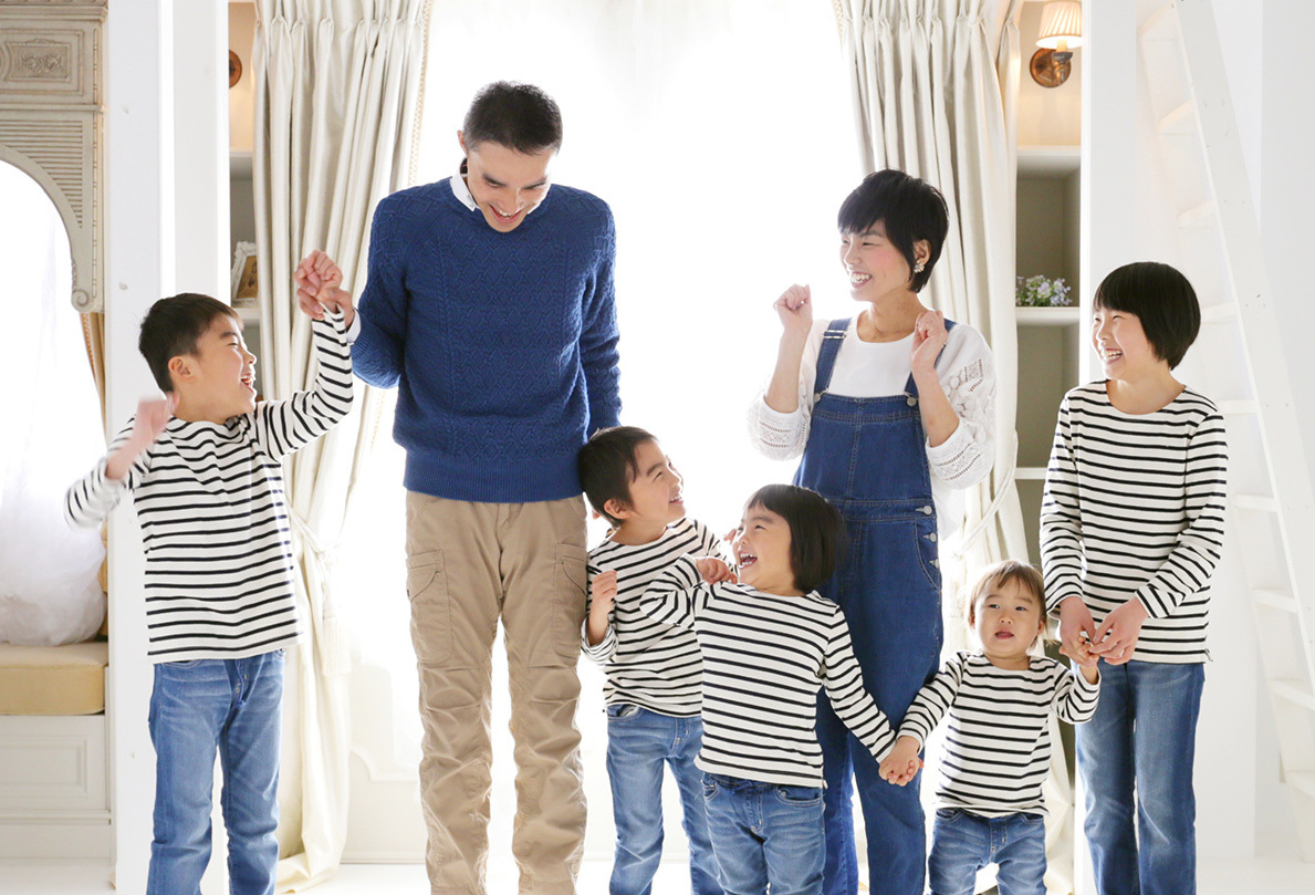 さいたま市大宮フォトスタジオラヴュー本店で撮影された家族写真