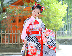 さいたま市大宮、豊島区池袋の写真館、フォトスタジオラヴューの七五三の七歳用の衣裳持ち込みリスト