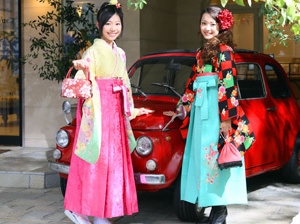 さいたま市大宮、豊島区池袋の写真館、フォトスタジオラヴューの卒業袴の衣裳持ち込みリスト