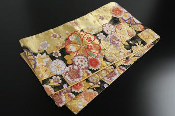 さいたま市大宮、豊島区池袋の写真館、フォトスタジオラヴューの成人振袖の衣裳持ち込みリスト：２_帯