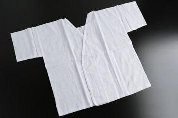 さいたま市大宮、豊島区池袋の写真館、フォトスタジオラヴューの成人振袖の衣裳持ち込みリスト：３_肌襦袢