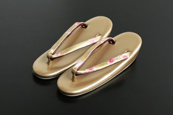 さいたま市大宮、豊島区池袋の写真館、フォトスタジオラヴューの成人振袖の衣裳持ち込みリスト：１７_草履