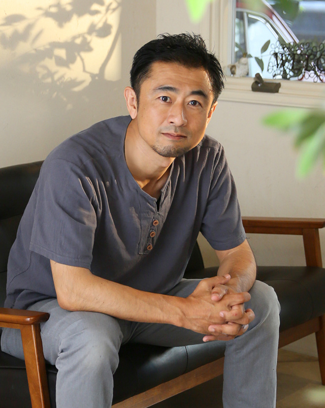 フォトスタジオラヴュー代表：久保将一のポートレイト