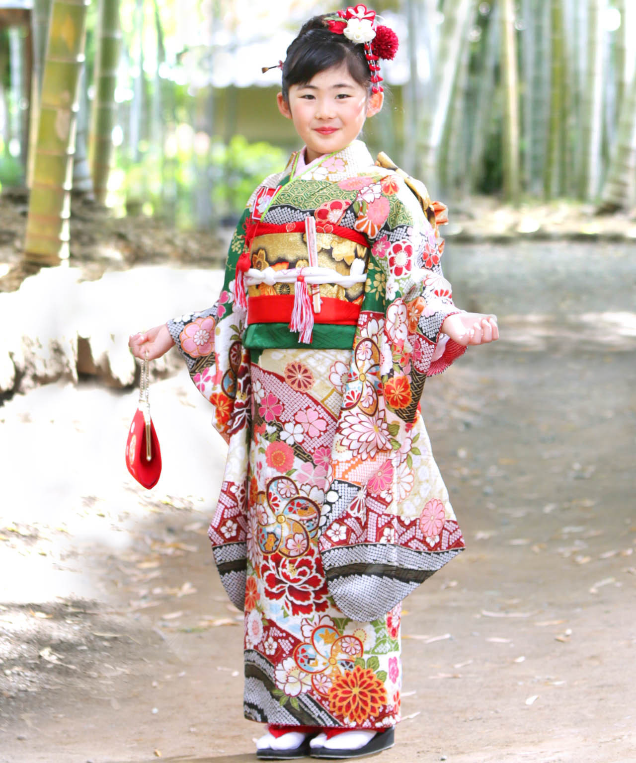 ラヴュー特選、七五三のお着物「正絹」_七歳_緑_絵羽１