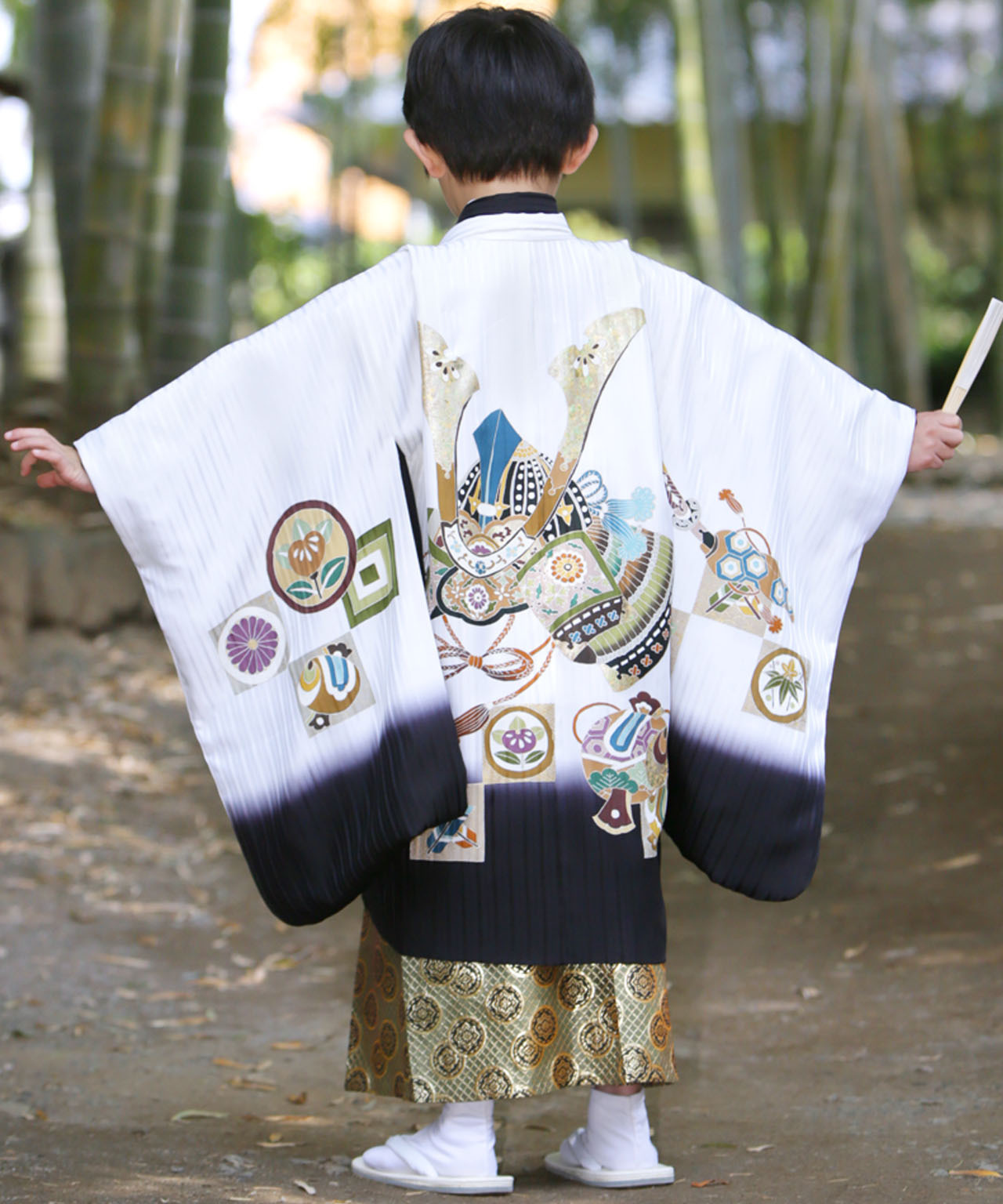 ラヴュー特選、七五三のお着物「正絹」_五歳_白_兜２