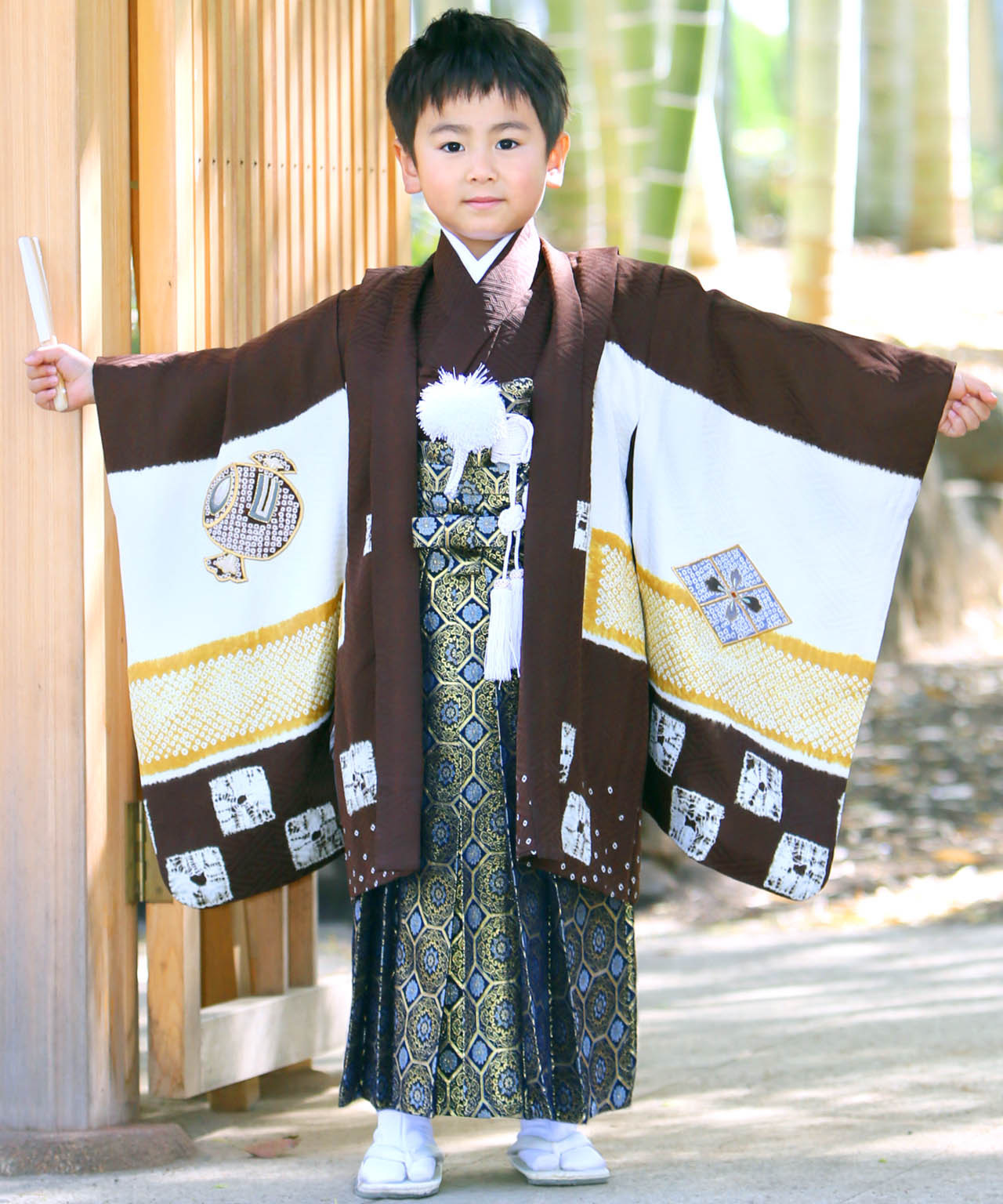 ラヴュー特選、七五三のお着物「正絹」_五歳_茶_鷹１