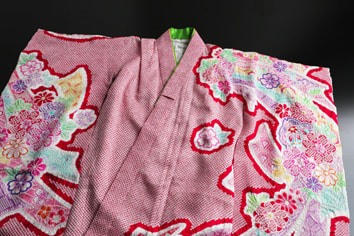 さいたま市大宮、豊島区池袋の写真館、フォトスタジオラヴューの七五三の七歳の衣裳持ち込みリスト：１_着物