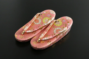 さいたま市大宮、豊島区池袋の写真館、フォトスタジオラヴューの七五三の七歳の衣裳持ち込みリスト：１６_草履