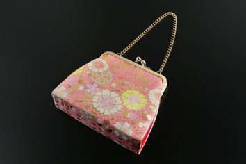 さいたま市大宮、豊島区池袋の写真館、フォトスタジオラヴューの七五三の七歳の衣裳持ち込みリスト：１９_バッグ