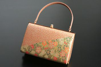 さいたま市大宮、豊島区池袋の写真館、フォトスタジオラヴューの訪問着の衣裳持ち込みリスト：１８_バッグ