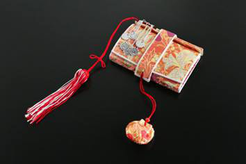 さいたま市大宮、豊島区池袋の写真館、フォトスタジオラヴューの十三参りの衣裳持ち込みリスト：２４_はこせこ